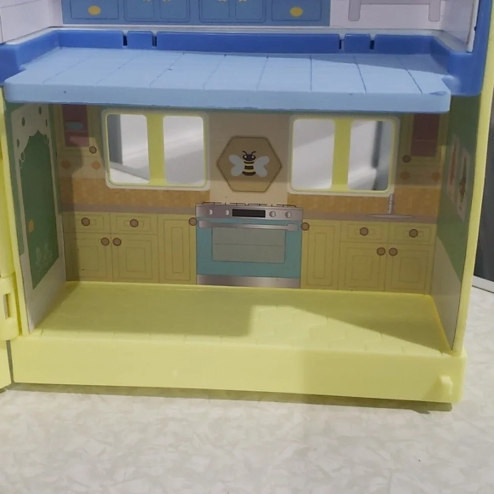 2021 CoComelon Deluxe Family‎ House with sounds